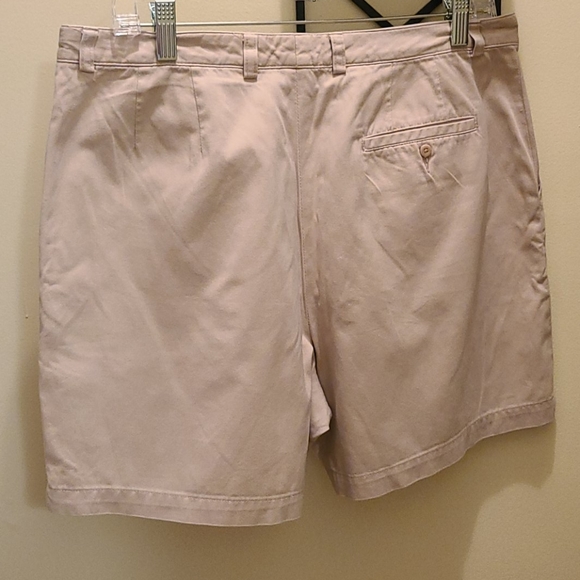 Eddie Bauer Petite Shorts - Picture 4 of 6